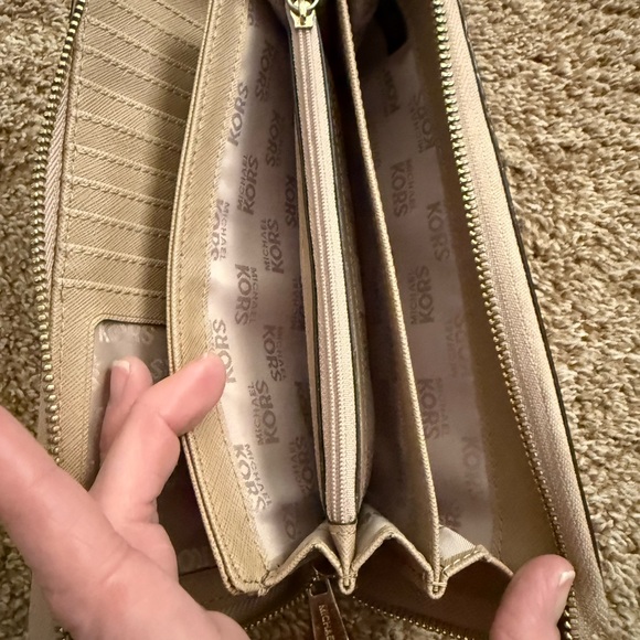 Michael Kors Taupe full size Leather Wallet - Picture 4 of 4
